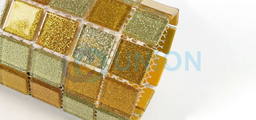 Hình ảnh của gạch mosaic vàng ánh kim