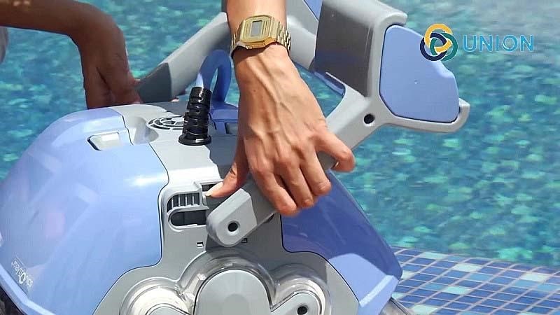 Cách sử dụng robot vệ sinh hồ bơi